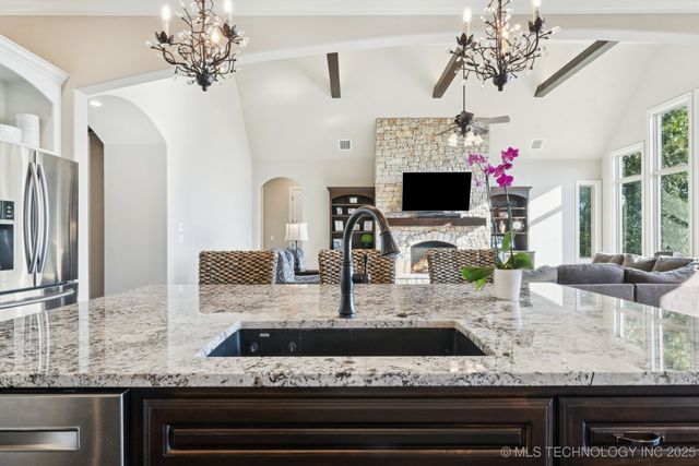 2805 S 294th East Avenue, Broken Arrow, OK 74014