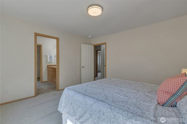 23813 SE 282nd Street, Maple Valley, WA 98038