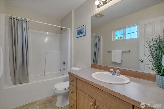 23813 SE 282nd Street, Maple Valley, WA 98038