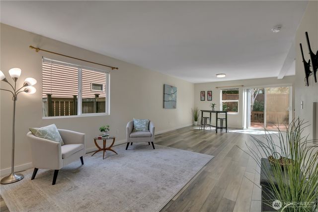 23813 SE 282nd Street, Maple Valley, WA 98038