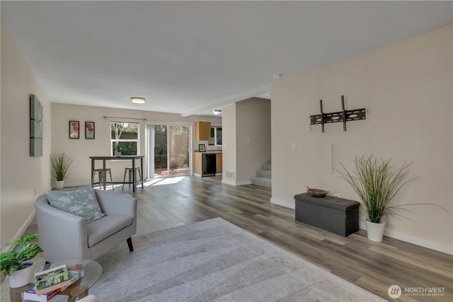 23813 SE 282nd Street, Maple Valley, WA 98038