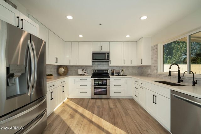 9011 E PALM RIDGE Drive, Scottsdale, AZ 85260