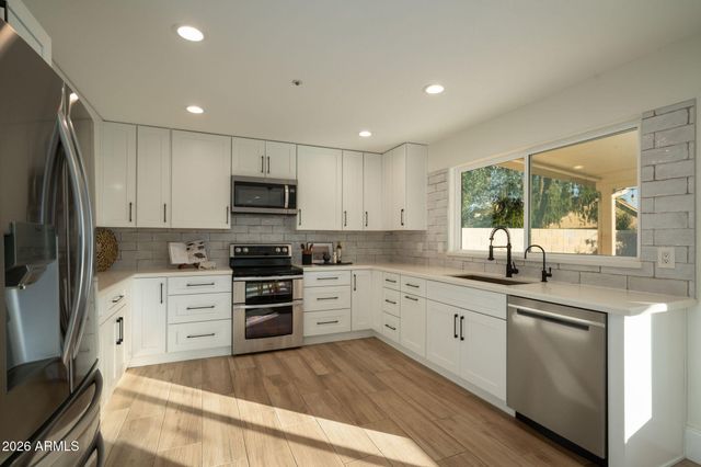 9011 E PALM RIDGE Drive, Scottsdale, AZ 85260