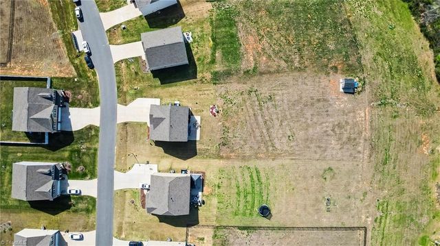 3724 Millennium Drive, Greensboro, NC 27455