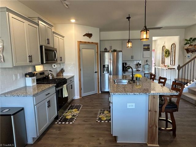 3724 Millennium Drive, Greensboro, NC 27455