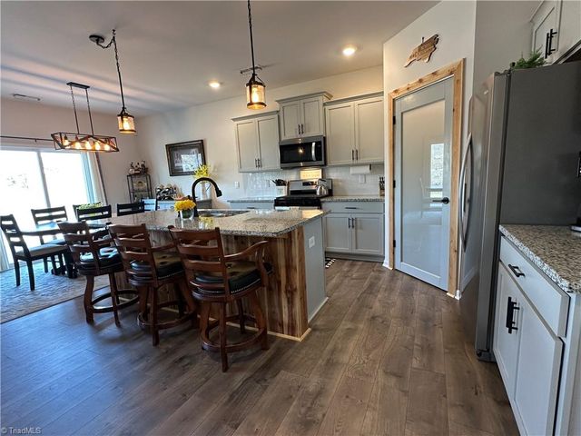 3724 Millennium Drive, Greensboro, NC 27455