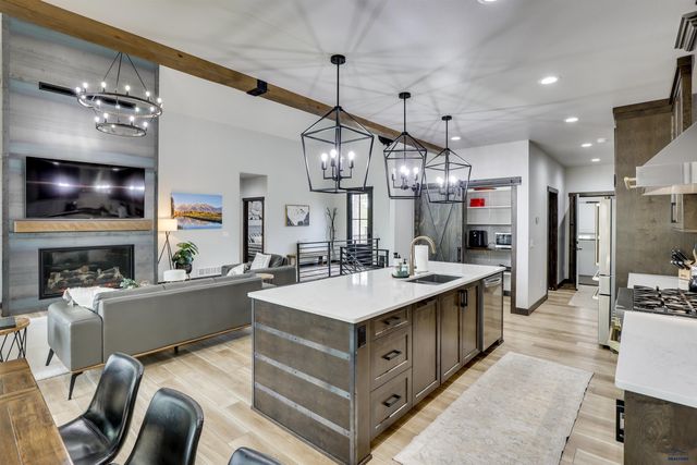 21235 RIDGEWOOD TR, Lead, SD 57754
