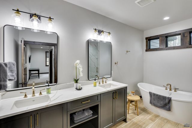 21235 RIDGEWOOD TR, Lead, SD 57754