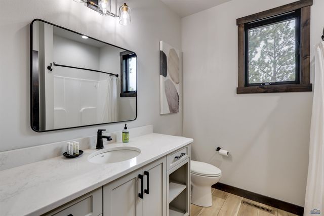 21235 RIDGEWOOD TR, Lead, SD 57754