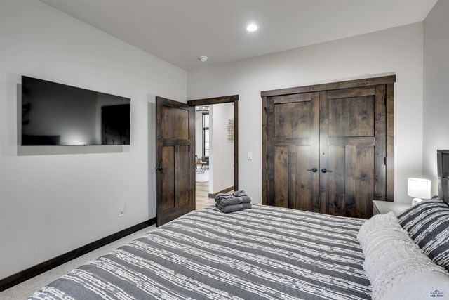 21235 RIDGEWOOD TR, Lead, SD 57754