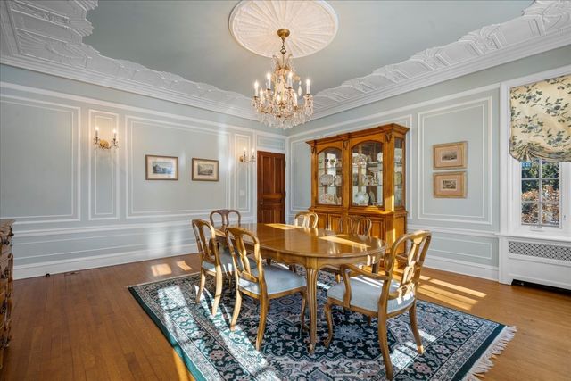 123 OXFORD Road, Kenilworth, IL 60043