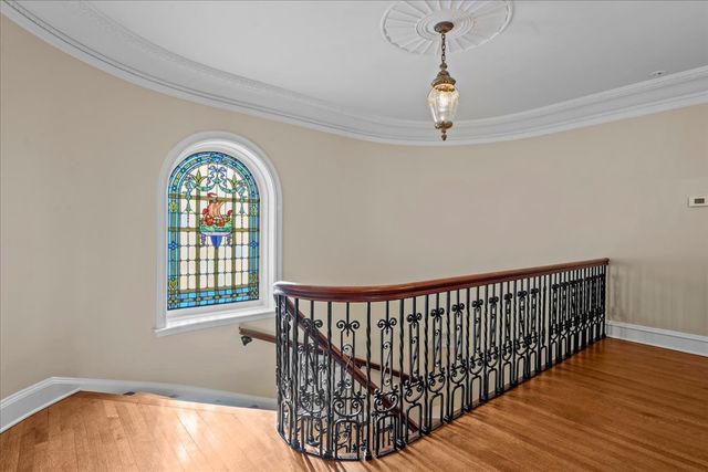 123 OXFORD Road, Kenilworth, IL 60043