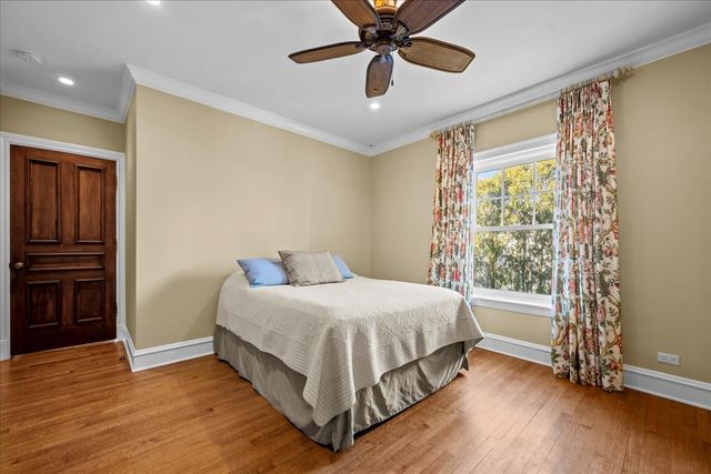 123 OXFORD Road, Kenilworth, IL 60043