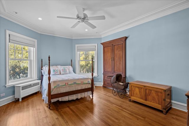 123 OXFORD Road, Kenilworth, IL 60043