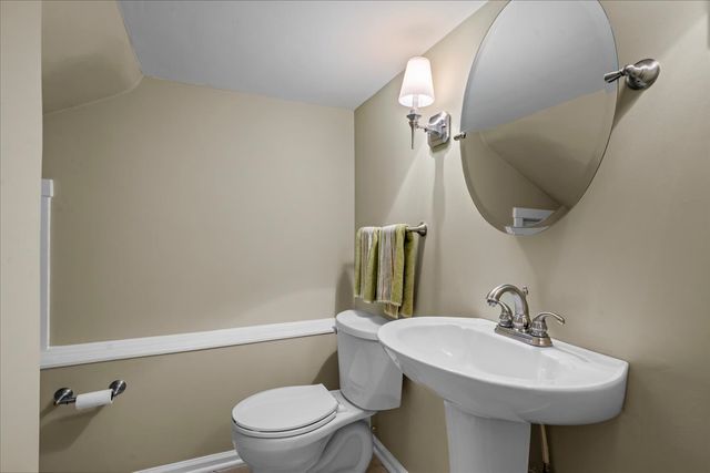 123 OXFORD Road, Kenilworth, IL 60043