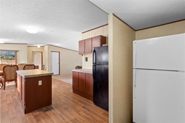 220 Pr 8464, Broaddus, TX 75929