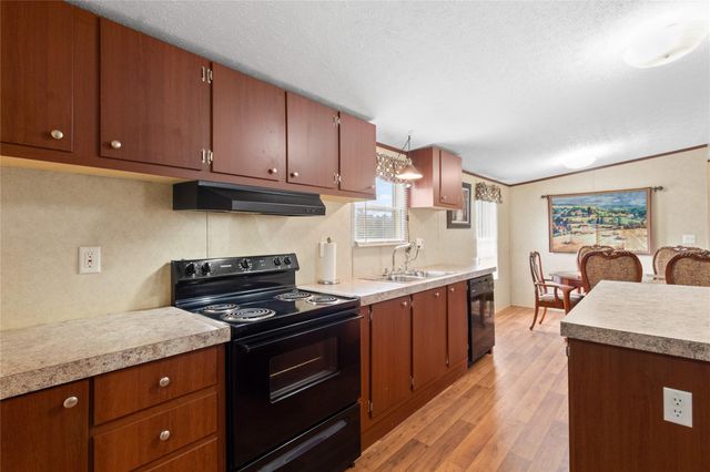 220 Pr 8464, Broaddus, TX 75929