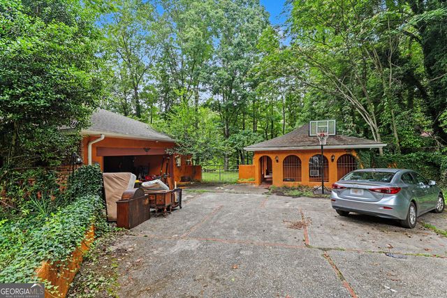 6130 Tennis Circle, Fairburn, GA 30213