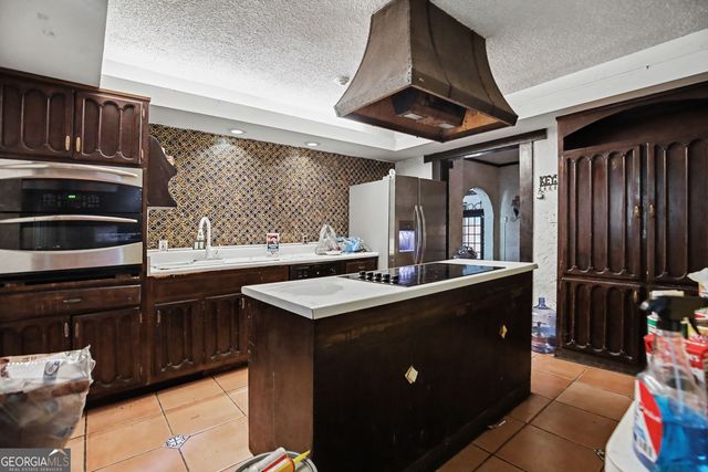 6130 Tennis Circle, Fairburn, GA 30213