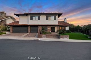 5952 Woodland View Drive, Woodland Hills (los Angeles), CA 91367