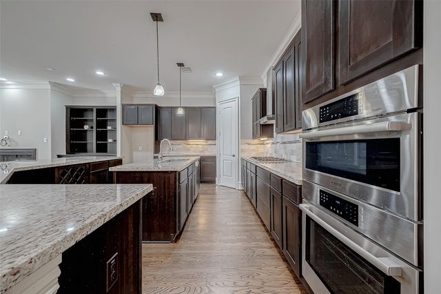 5226 Kiam Street 1002, Houston, TX 77007