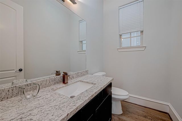 5226 Kiam Street 1002, Houston, TX 77007