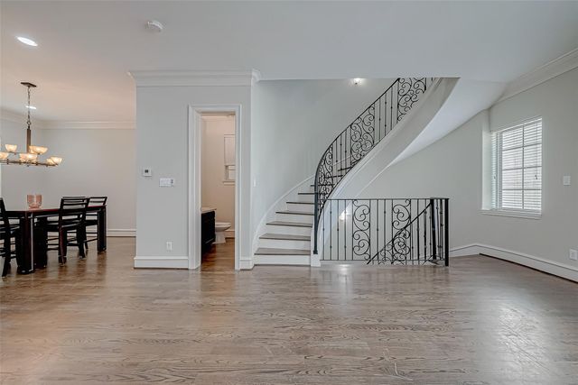 5226 Kiam Street 1002, Houston, TX 77007