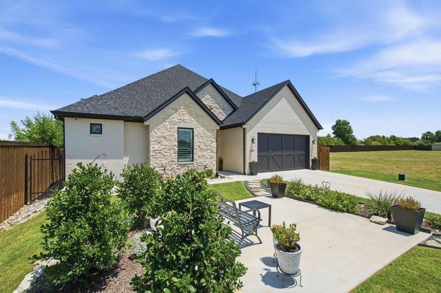 3501 Barber Creek Court, Fort Worth, TX 76244