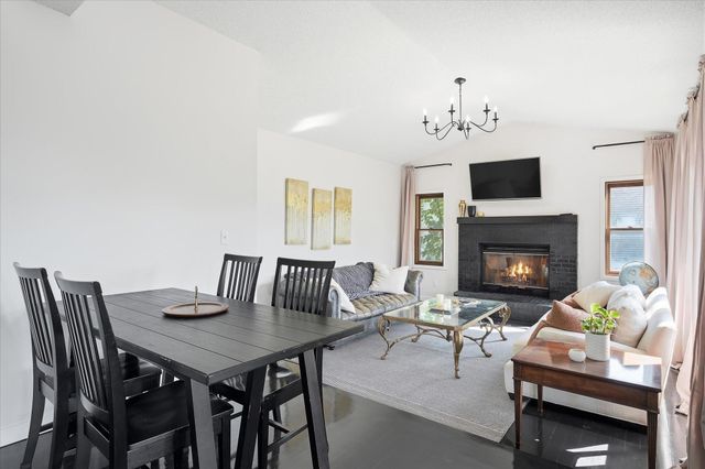 20955 Jamestown Avenue, Lakeville, MN 55044