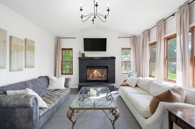 20955 Jamestown Avenue, Lakeville, MN 55044