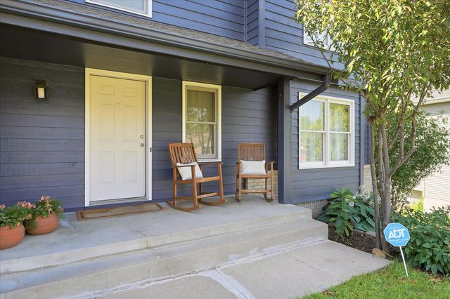 20955 Jamestown Avenue, Lakeville, MN 55044