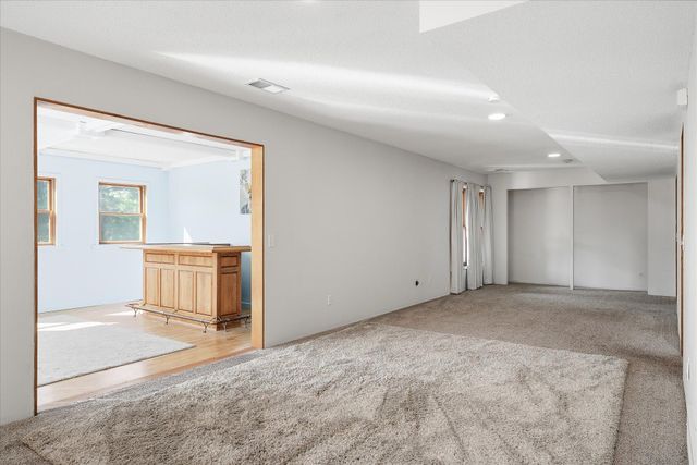 20955 Jamestown Avenue, Lakeville, MN 55044