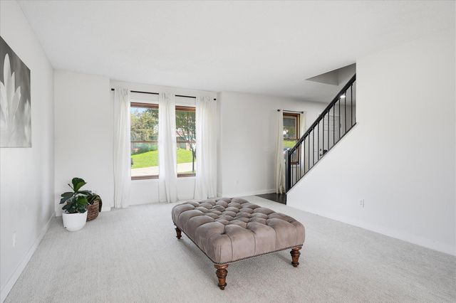 20955 Jamestown Avenue, Lakeville, MN 55044