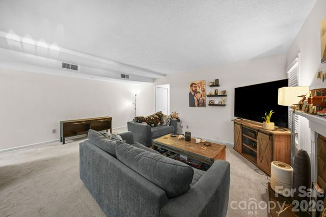 6049 Green Forest Drive, Charlotte, NC 28212