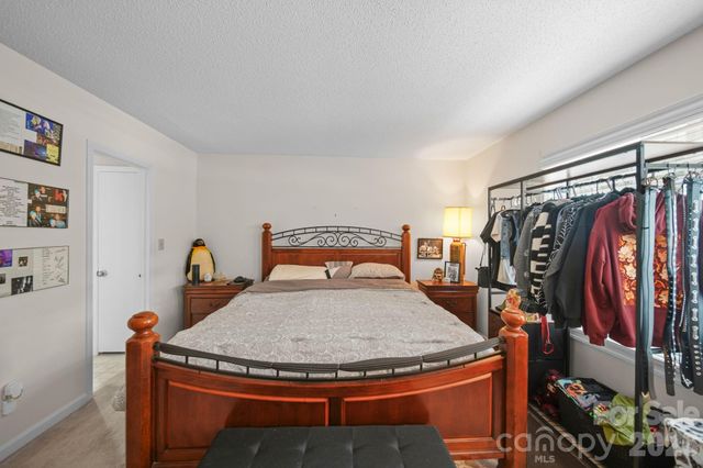 6049 Green Forest Drive, Charlotte, NC 28212