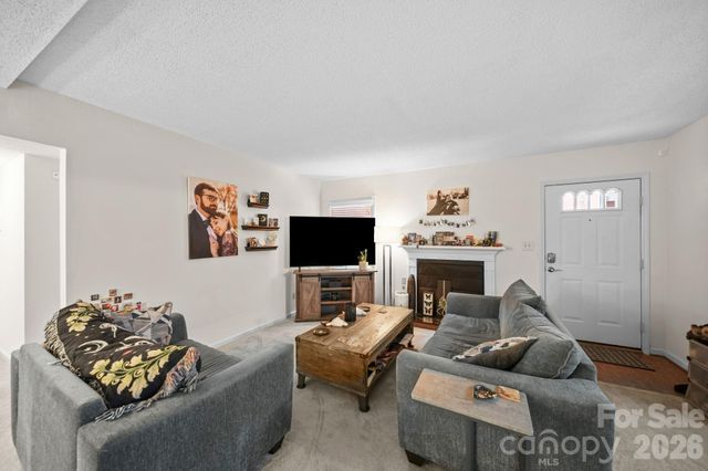 6049 Green Forest Drive, Charlotte, NC 28212
