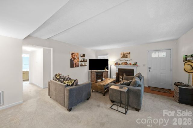 6049 Green Forest Drive, Charlotte, NC 28212