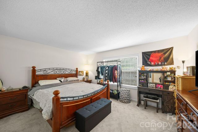 6049 Green Forest Drive, Charlotte, NC 28212
