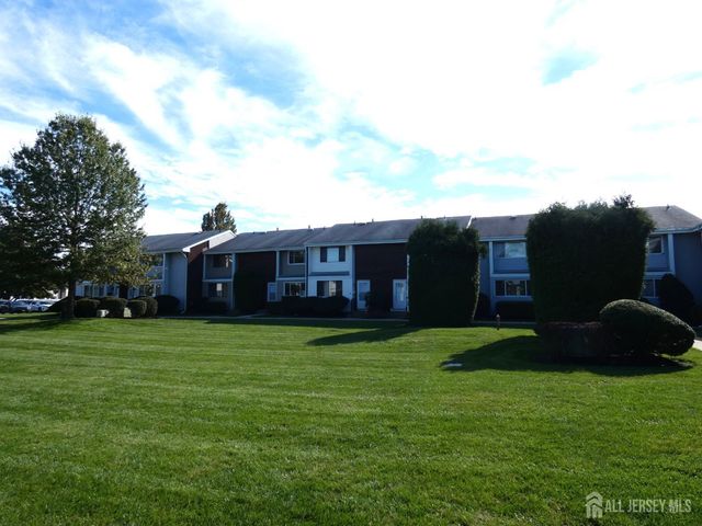 4-H Quincy Circle, South Brunswick, NJ 08810