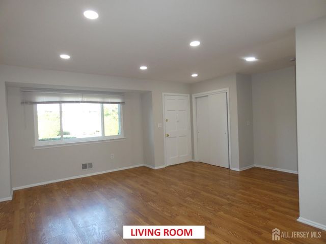 4-H Quincy Circle, South Brunswick, NJ 08810