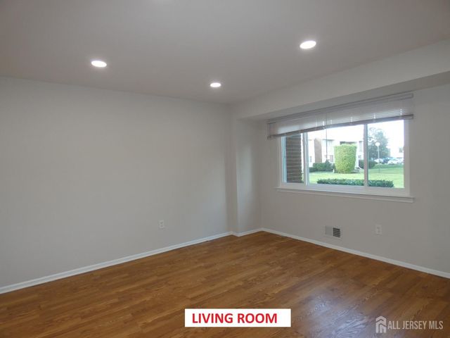 4-H Quincy Circle, South Brunswick, NJ 08810