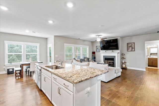 9876 Haven Port Lane, Ooltewah, TN 37363