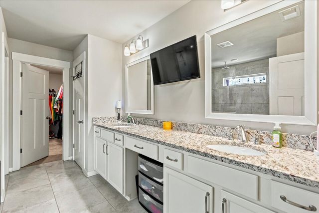 9876 Haven Port Lane, Ooltewah, TN 37363