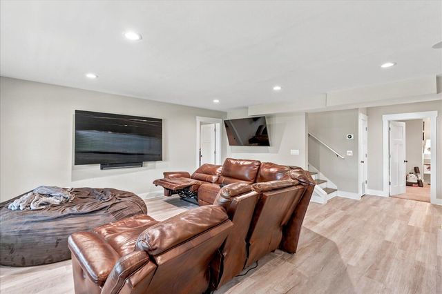 9876 Haven Port Lane, Ooltewah, TN 37363