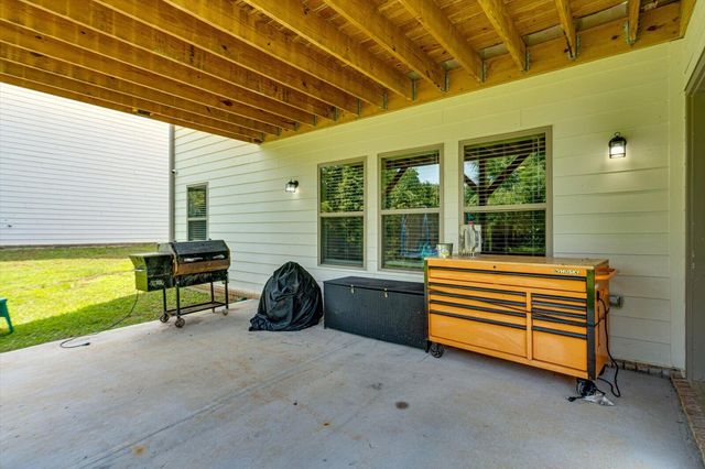 9876 Haven Port Lane, Ooltewah, TN 37363