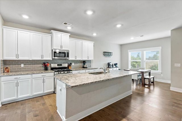 9876 Haven Port Lane, Ooltewah, TN 37363