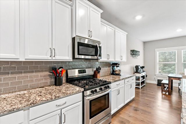 9876 Haven Port Lane, Ooltewah, TN 37363