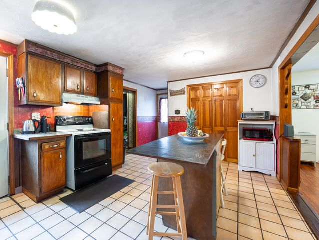 7 Therese Road, Salem, NH 03079