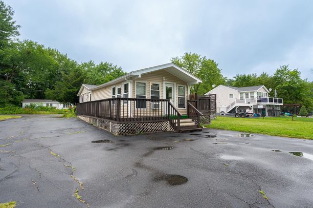 7 Therese Road, Salem, NH 03079
