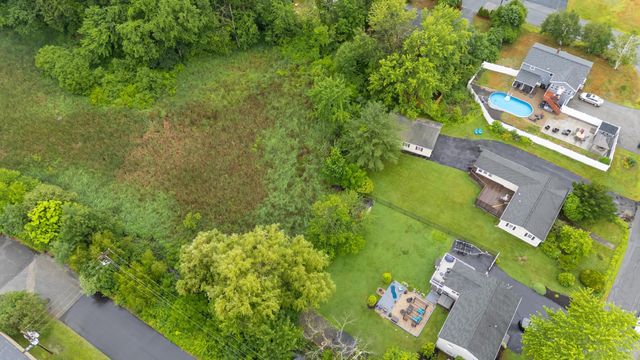 7 Therese Road, Salem, NH 03079